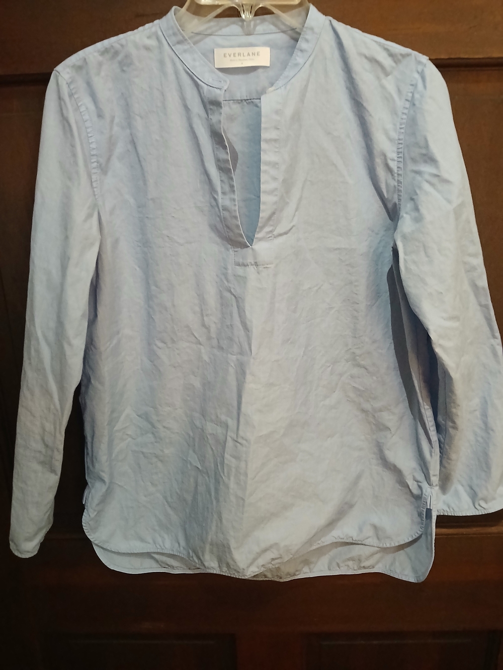 Everlane Light Blue Split-Neck Popover Top Size 8 Timeless Chic